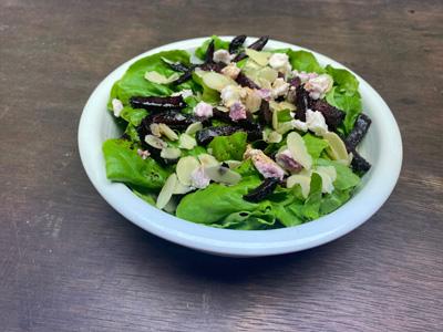 bibb-salad-with-roasted-beets