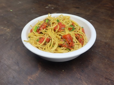 cherry-tomato-pasta-with-chives