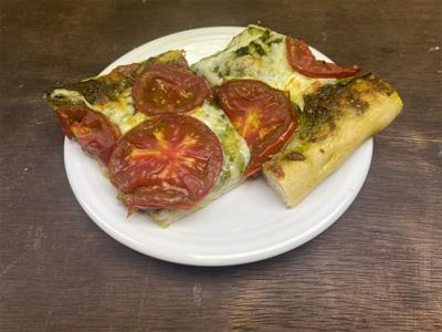flatbread-with-pesto-and-tomatoes