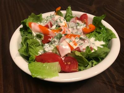 garden-salad-with-lettuce-and-tomato