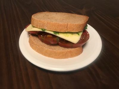 sandwich-with-celery-green-pesto